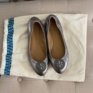 Lightly worn, Tory Burch Minnie Flat